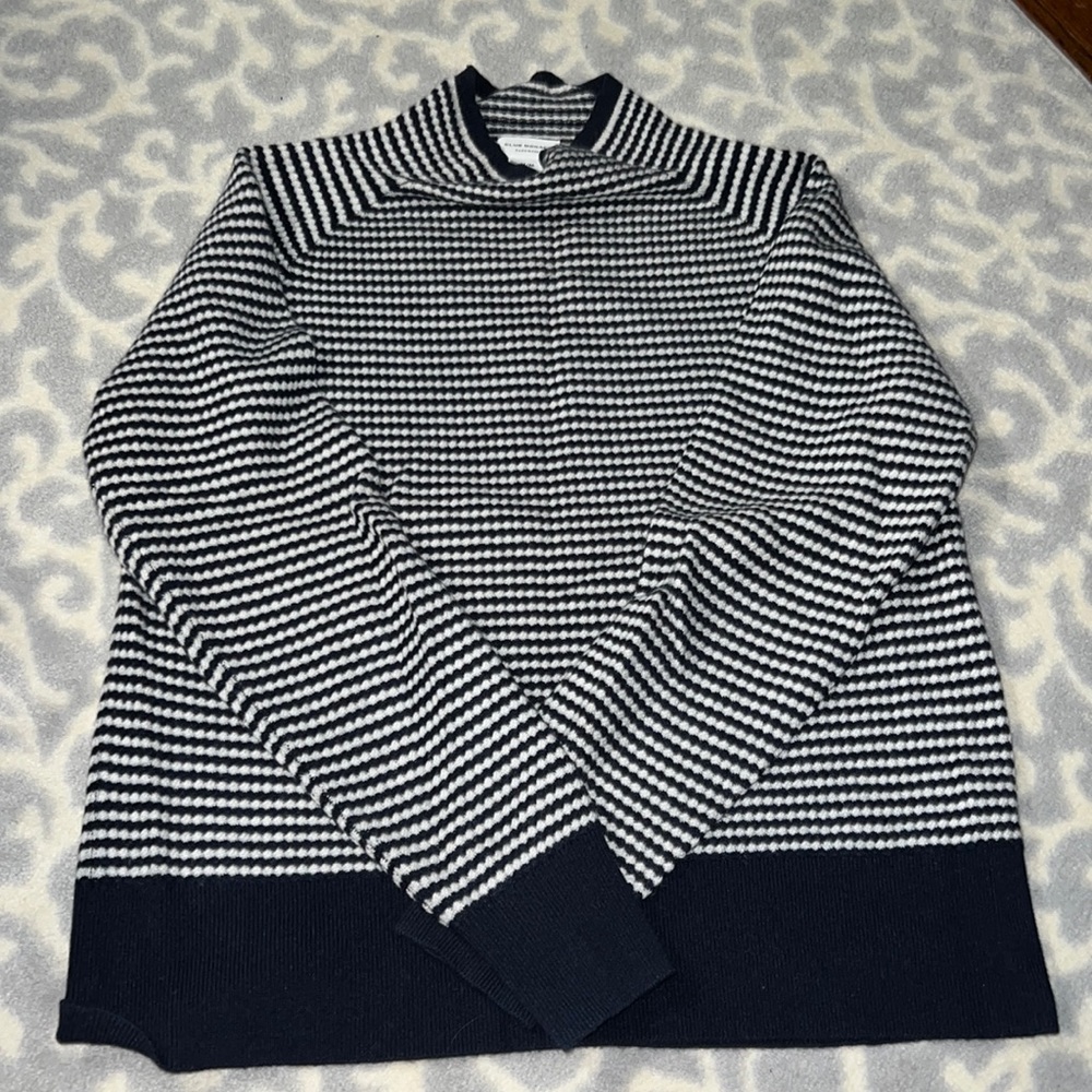 NWOT Club Monaco Kamlynn Cashmere Sweater. Ivory and Navy, ladies M. Gorgeous! - Picture 2 of 6